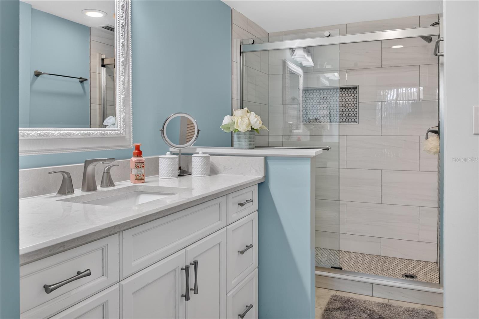 612 BIRD BAY DR S #108 — photo 24