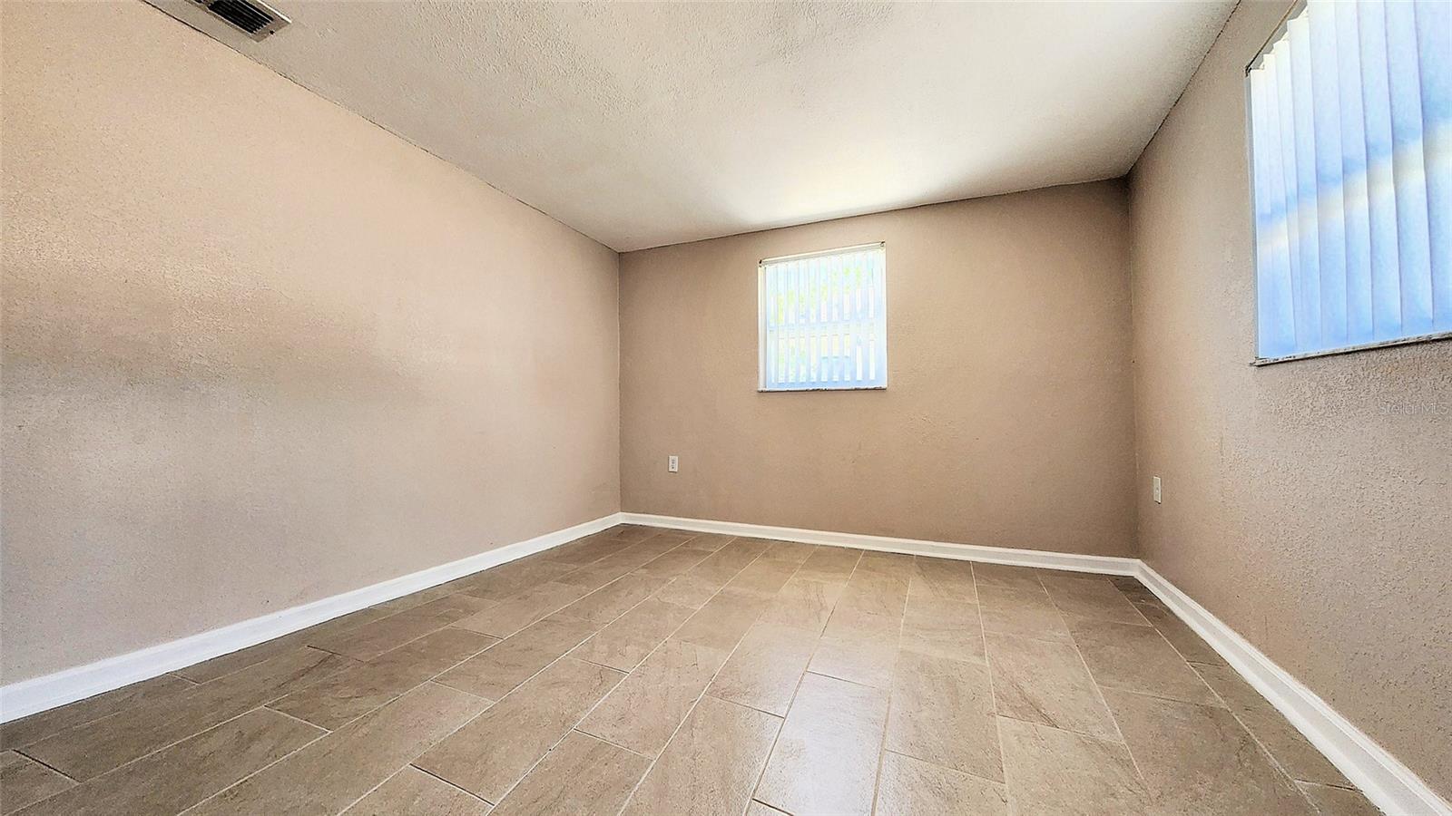 13738 MELANIE AVE — photo 11
