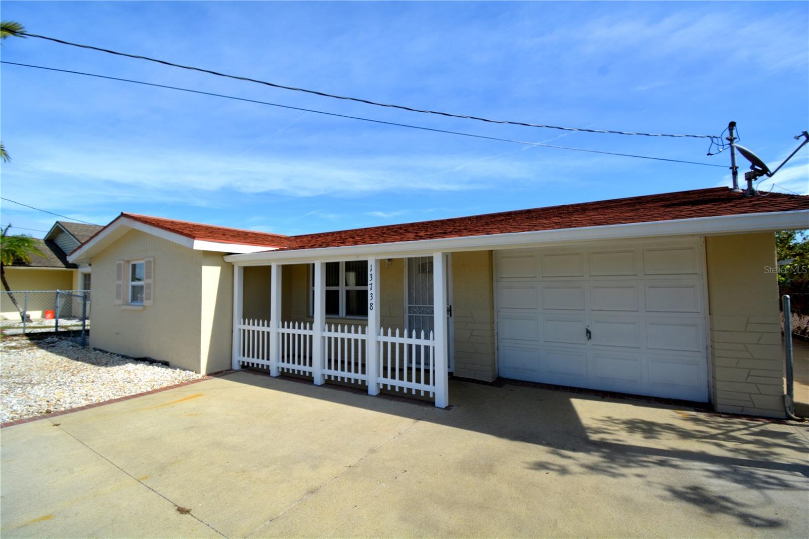 13738 MELANIE AVE — photo 2