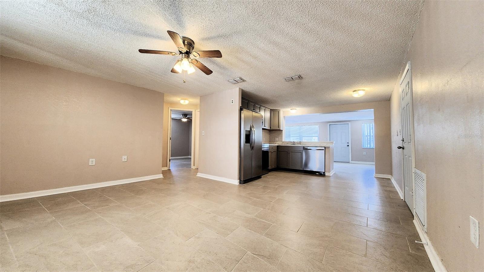 13738 MELANIE AVE — photo 4