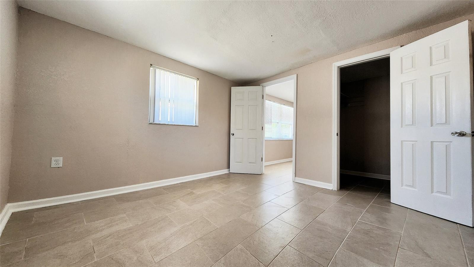 13738 MELANIE AVE — photo 12