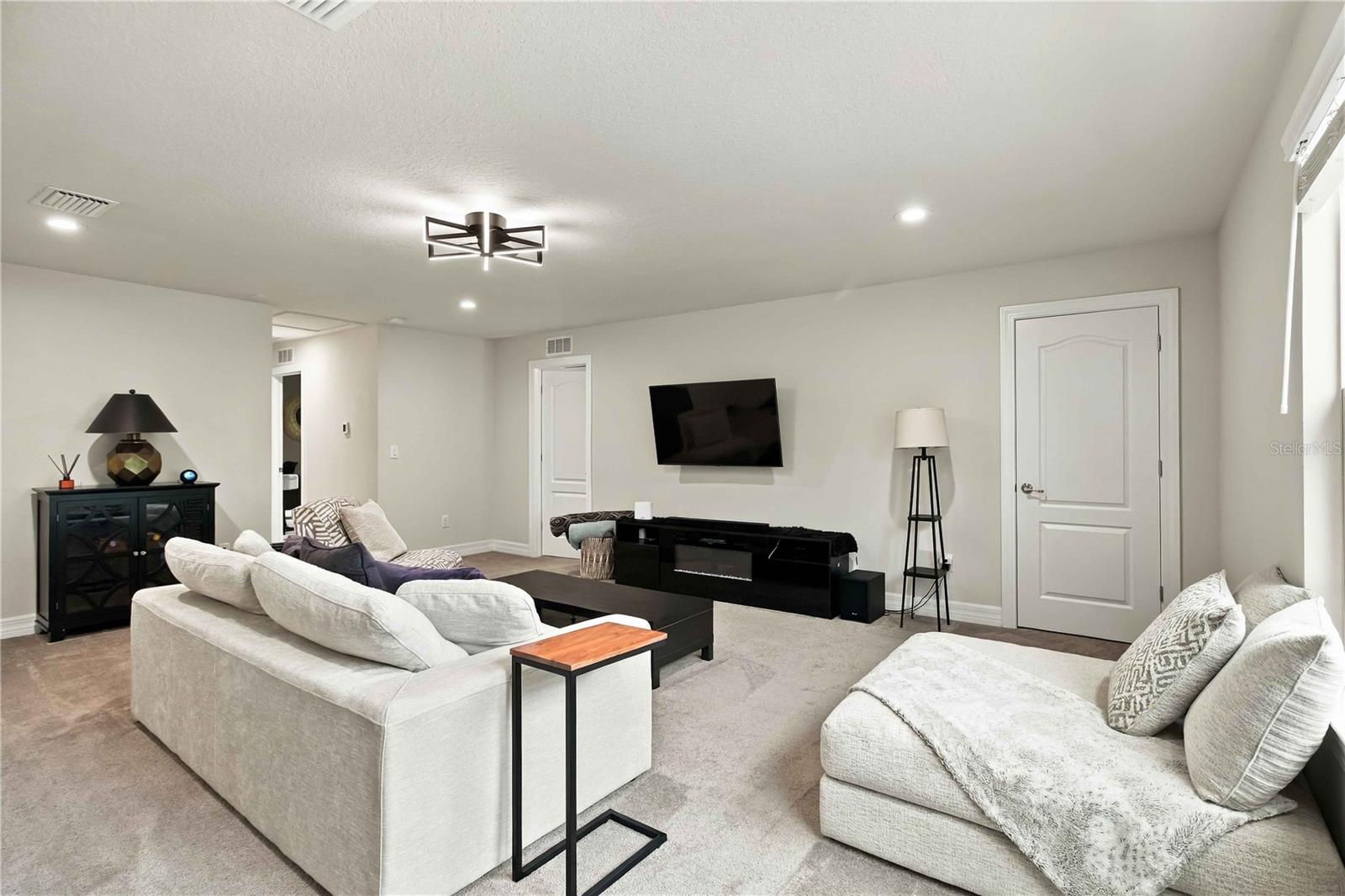 5103 LEVANA ST — photo 29