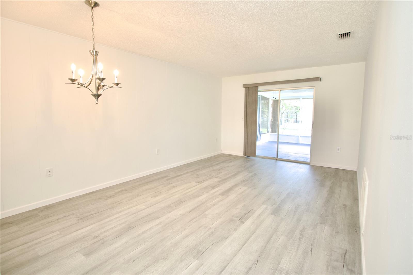 2853 FORRESTAL CT — photo 4