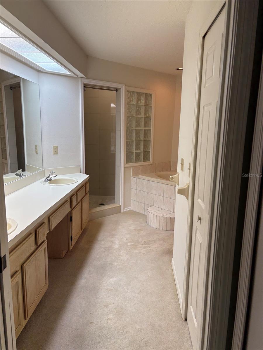 402 DATE PALM CT NE — photo 13
