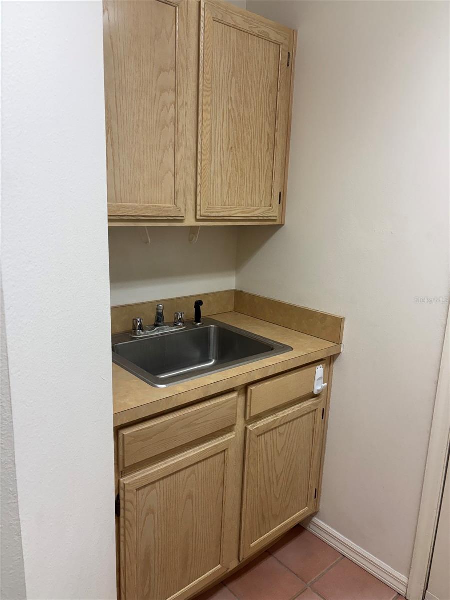 402 DATE PALM CT NE — photo 21