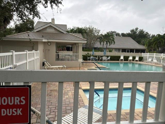 402 DATE PALM CT NE — photo 33