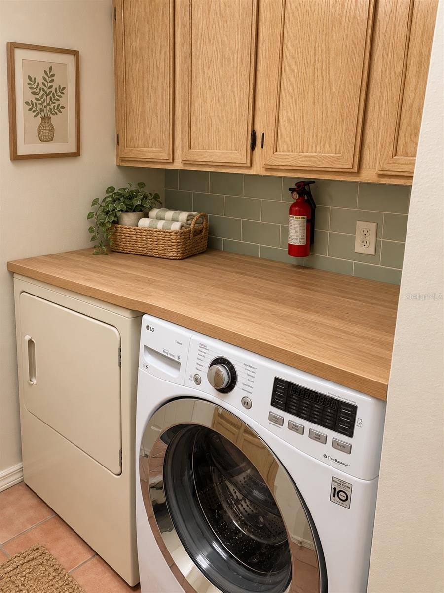 402 DATE PALM CT NE — photo 20