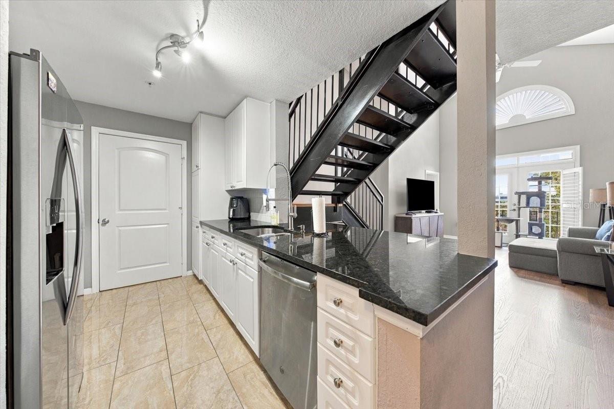 4221 W SPRUCE ST #1417 — photo 4