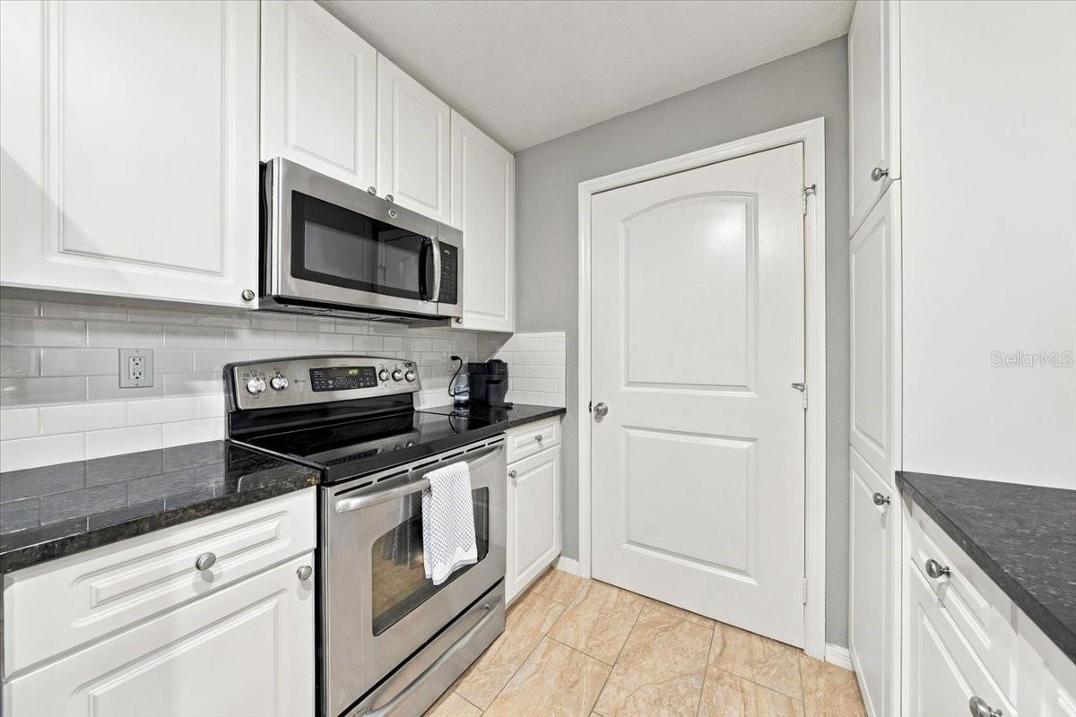 4221 W SPRUCE ST #1417 — photo 7