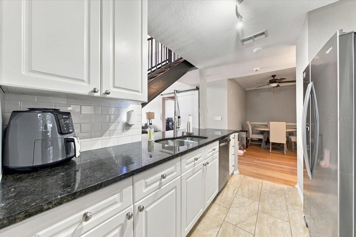 4221 W SPRUCE ST #1417 — photo 9