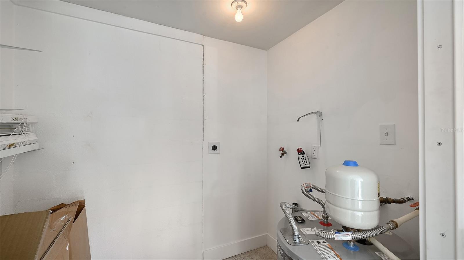 693 SPANISH DR N #24 — photo 7