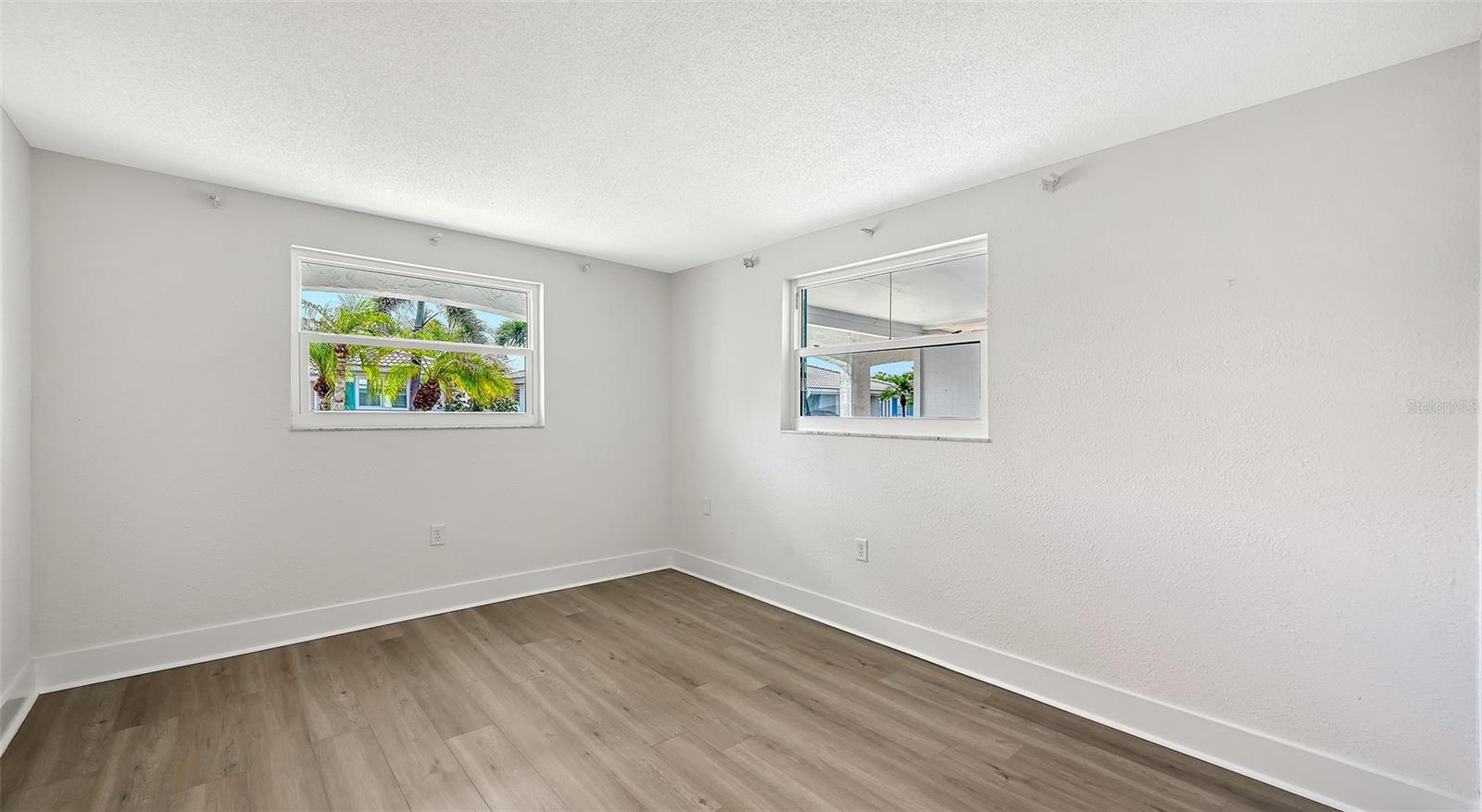 693 SPANISH DR N #24 — photo 25