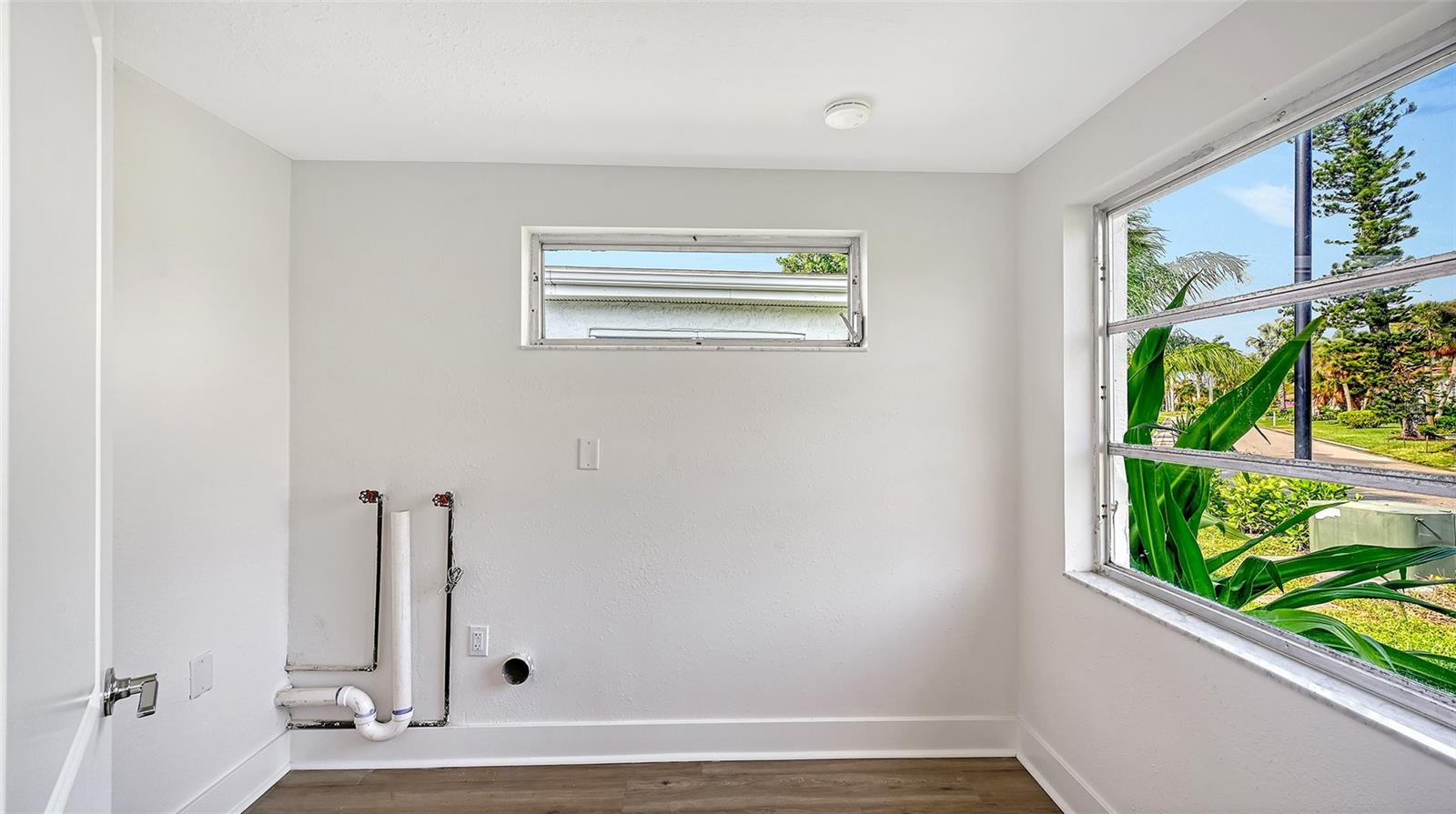 693 SPANISH DR N #24 — photo 38
