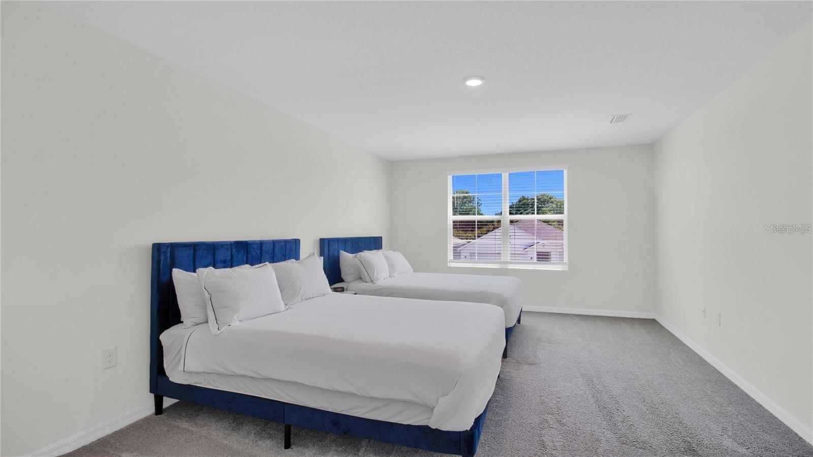 5440 LOGAN CAVE AVE — photo 13