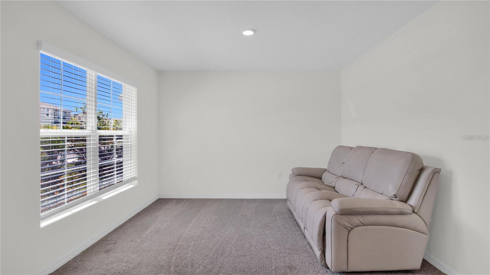5440 LOGAN CAVE AVE — photo 15