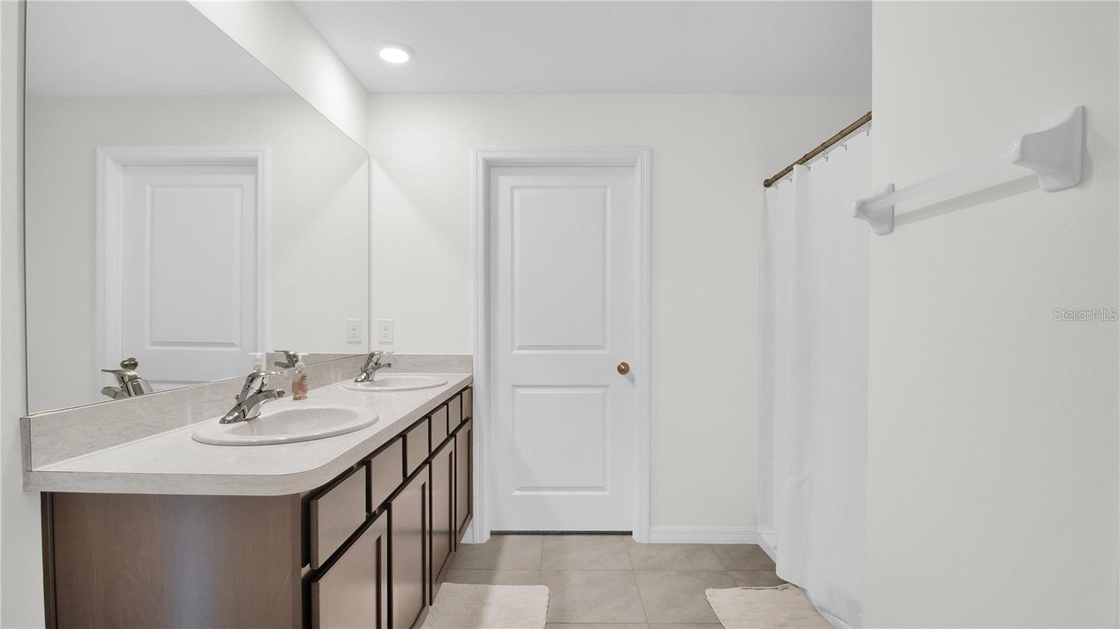 5440 LOGAN CAVE AVE — photo 12
