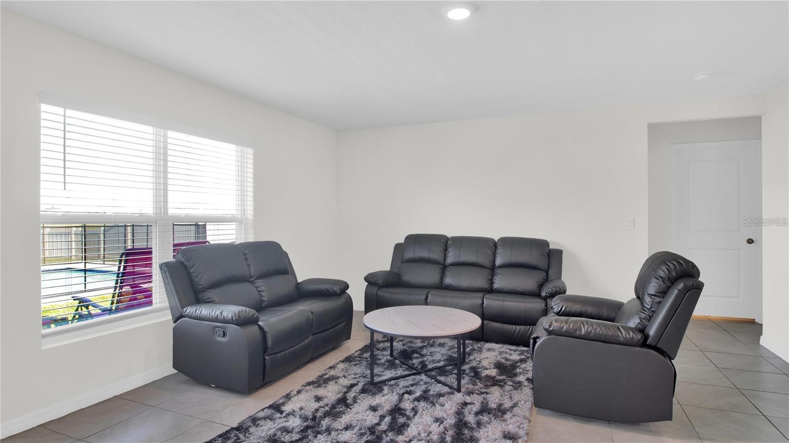 5440 LOGAN CAVE AVE — photo 30