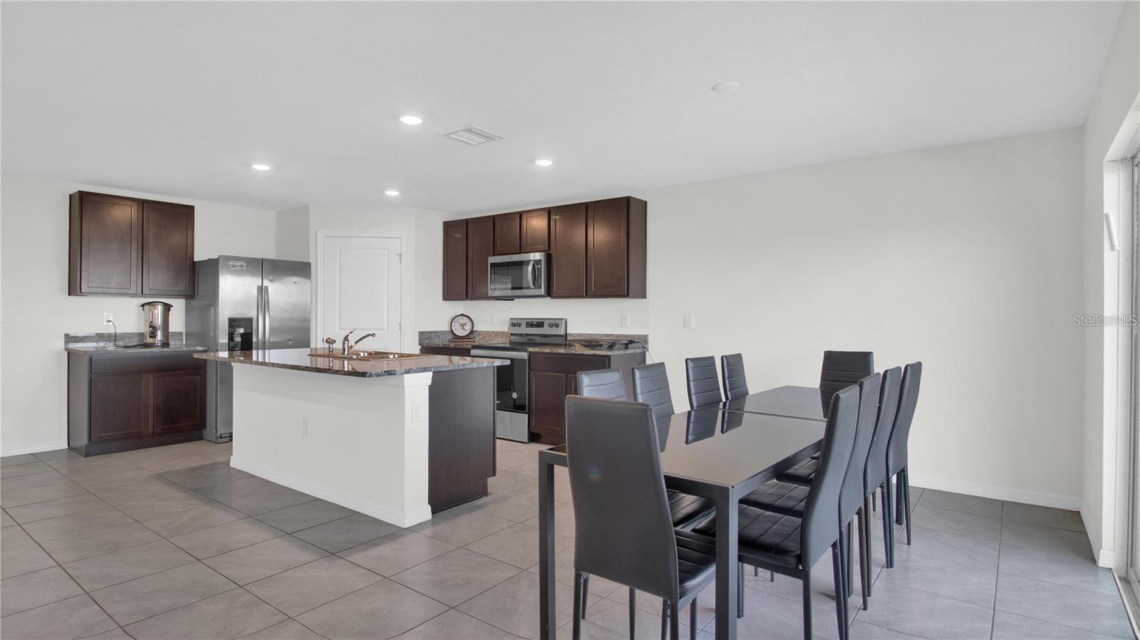 5440 LOGAN CAVE AVE — photo 28