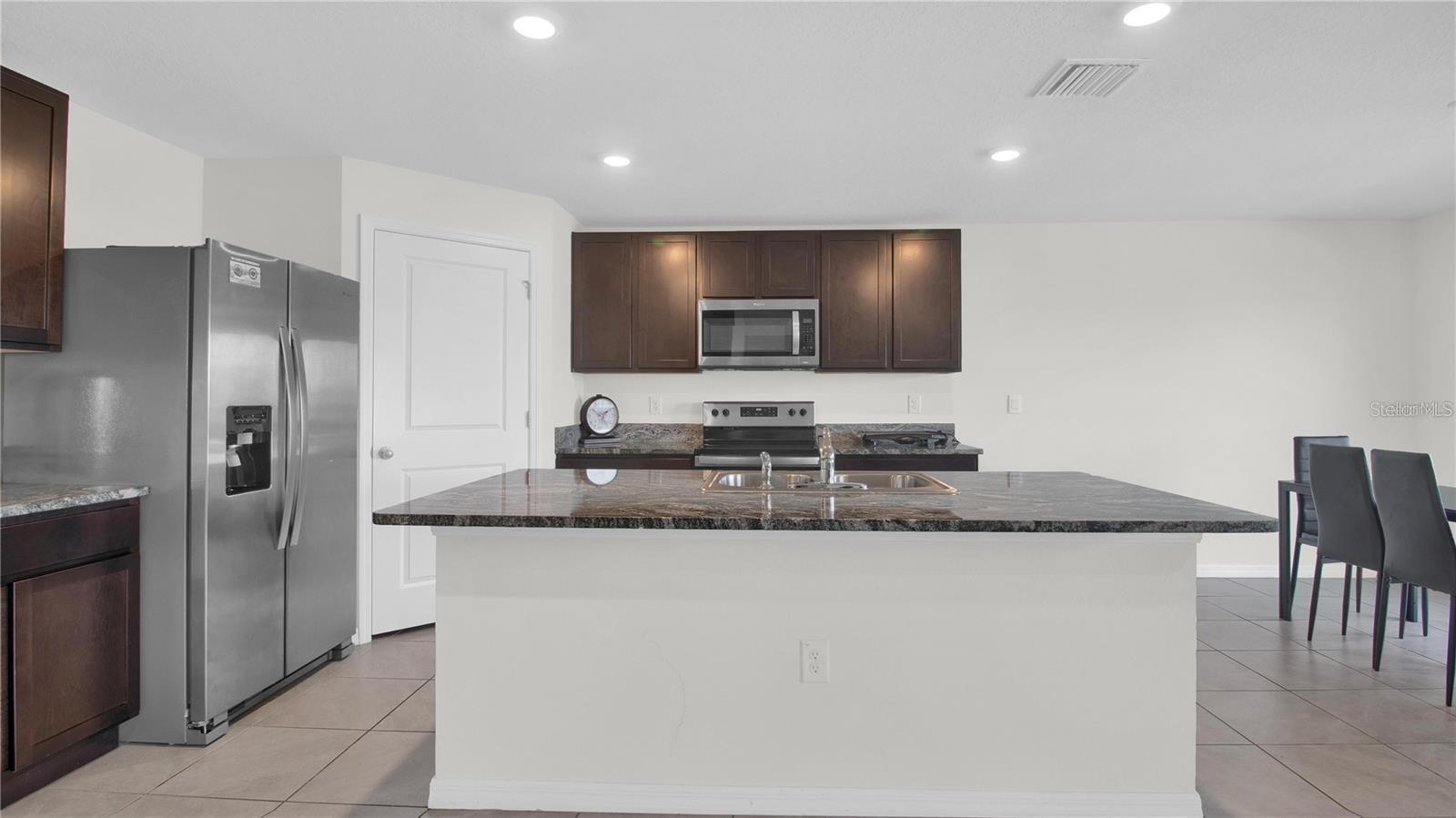 5440 LOGAN CAVE AVE — photo 17