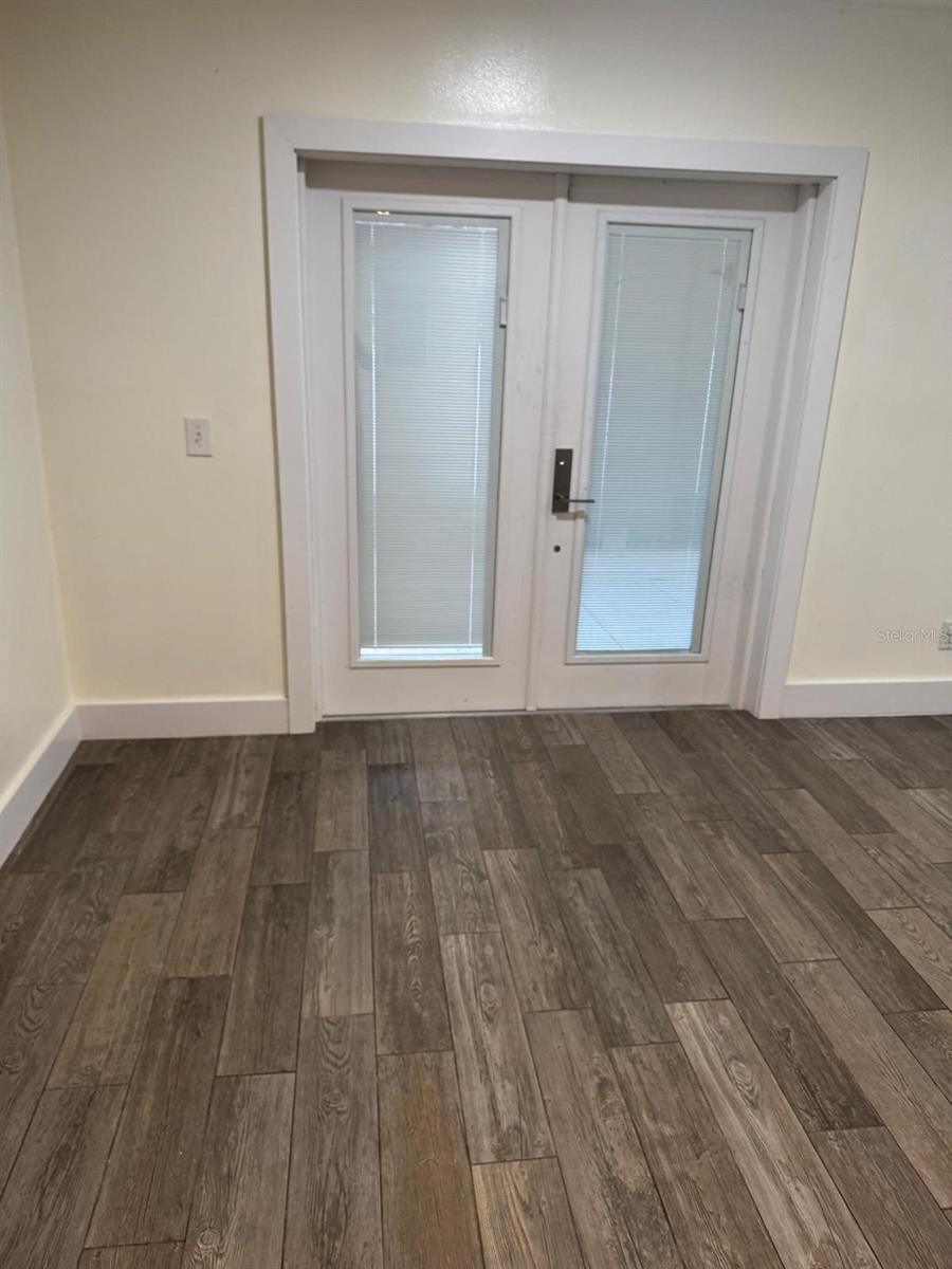 7920 GEORGE WASHINGTON LN — photo 14