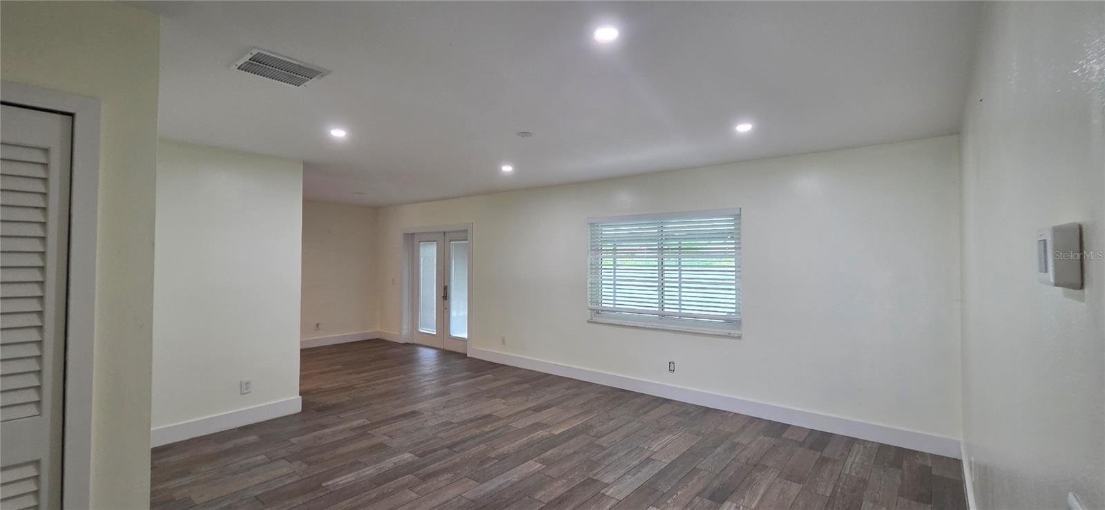 7920 GEORGE WASHINGTON LN — photo 6
