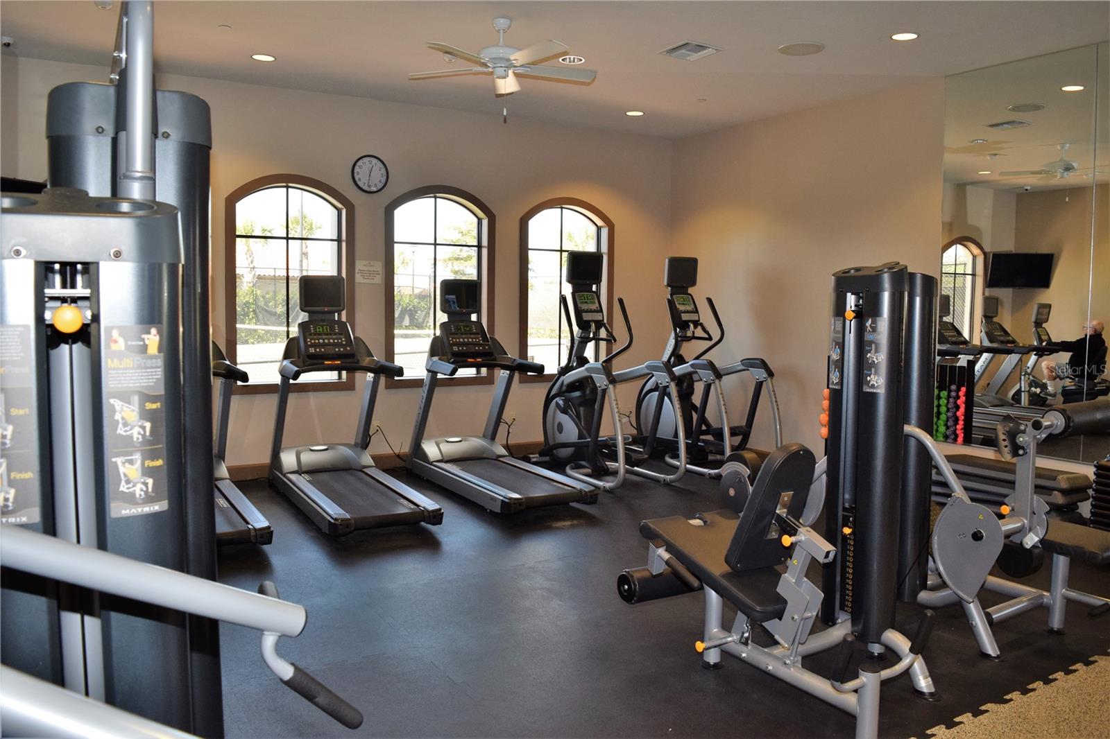 2372 VACCARO DR — photo 47