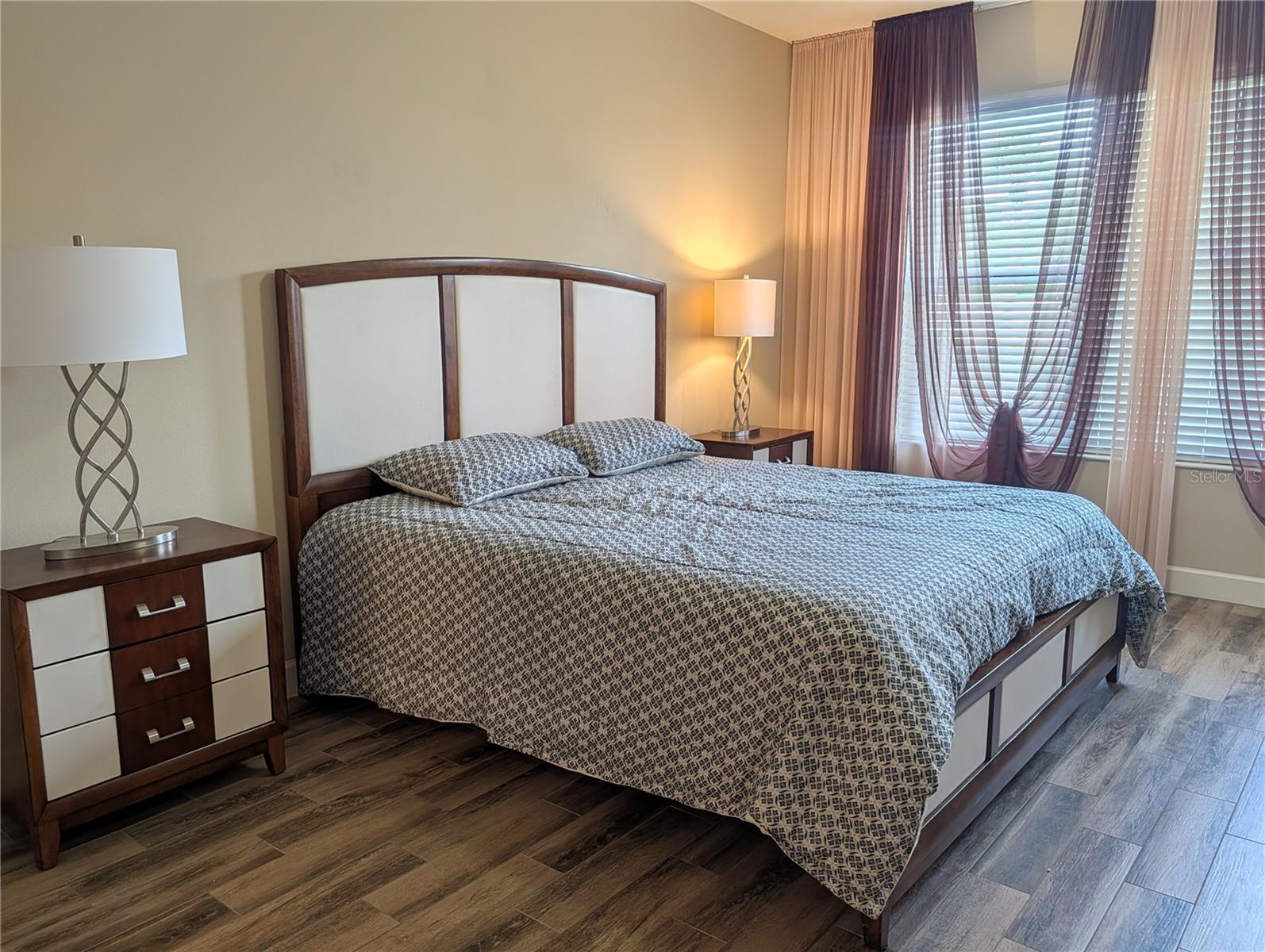 2372 VACCARO DR — photo 18