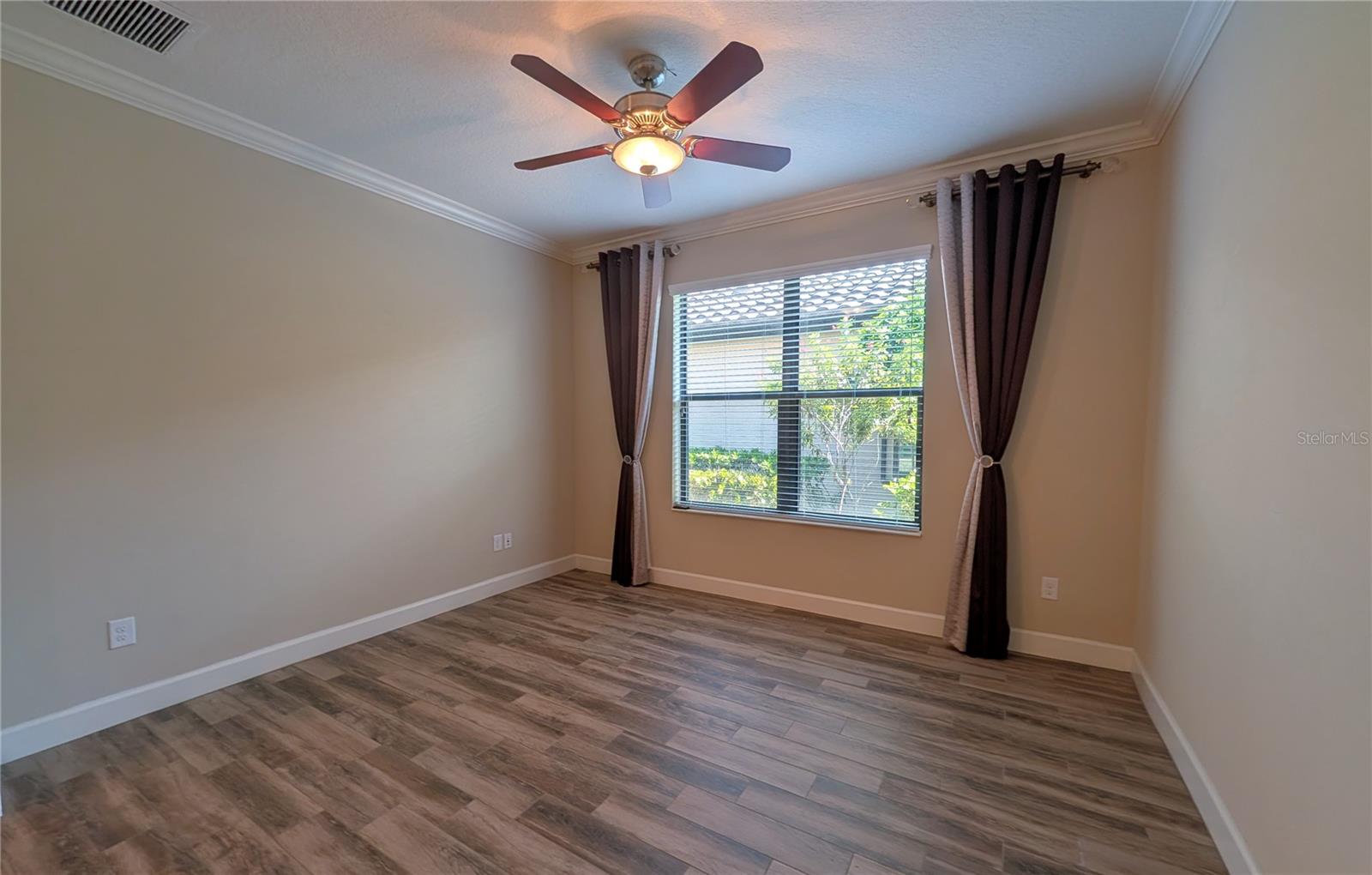 2372 VACCARO DR — photo 37