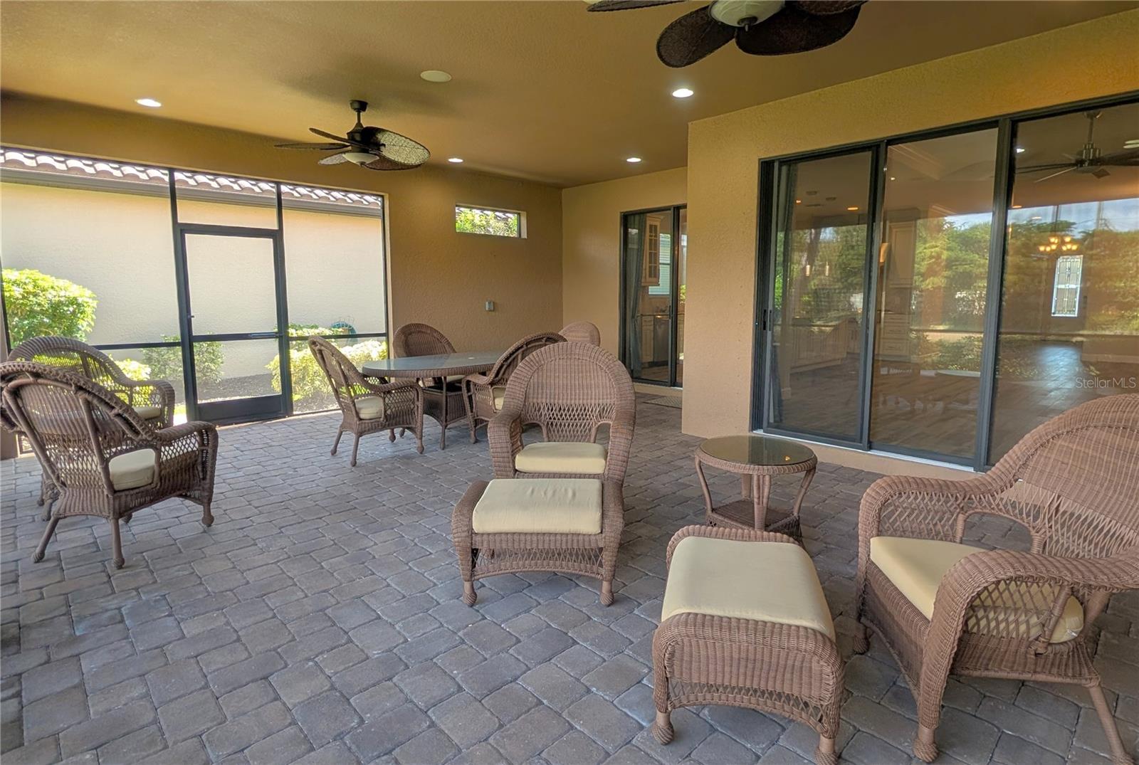 2372 VACCARO DR — photo 40
