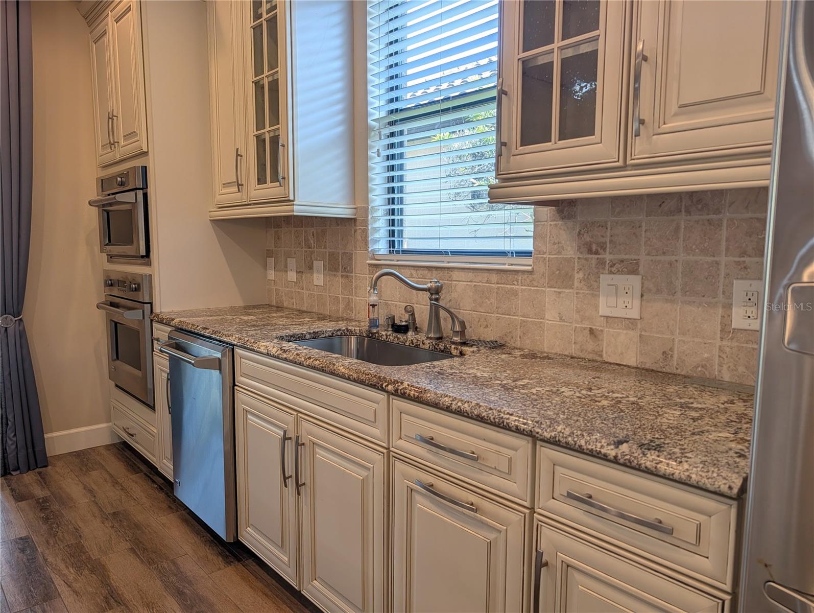 2372 VACCARO DR — photo 15
