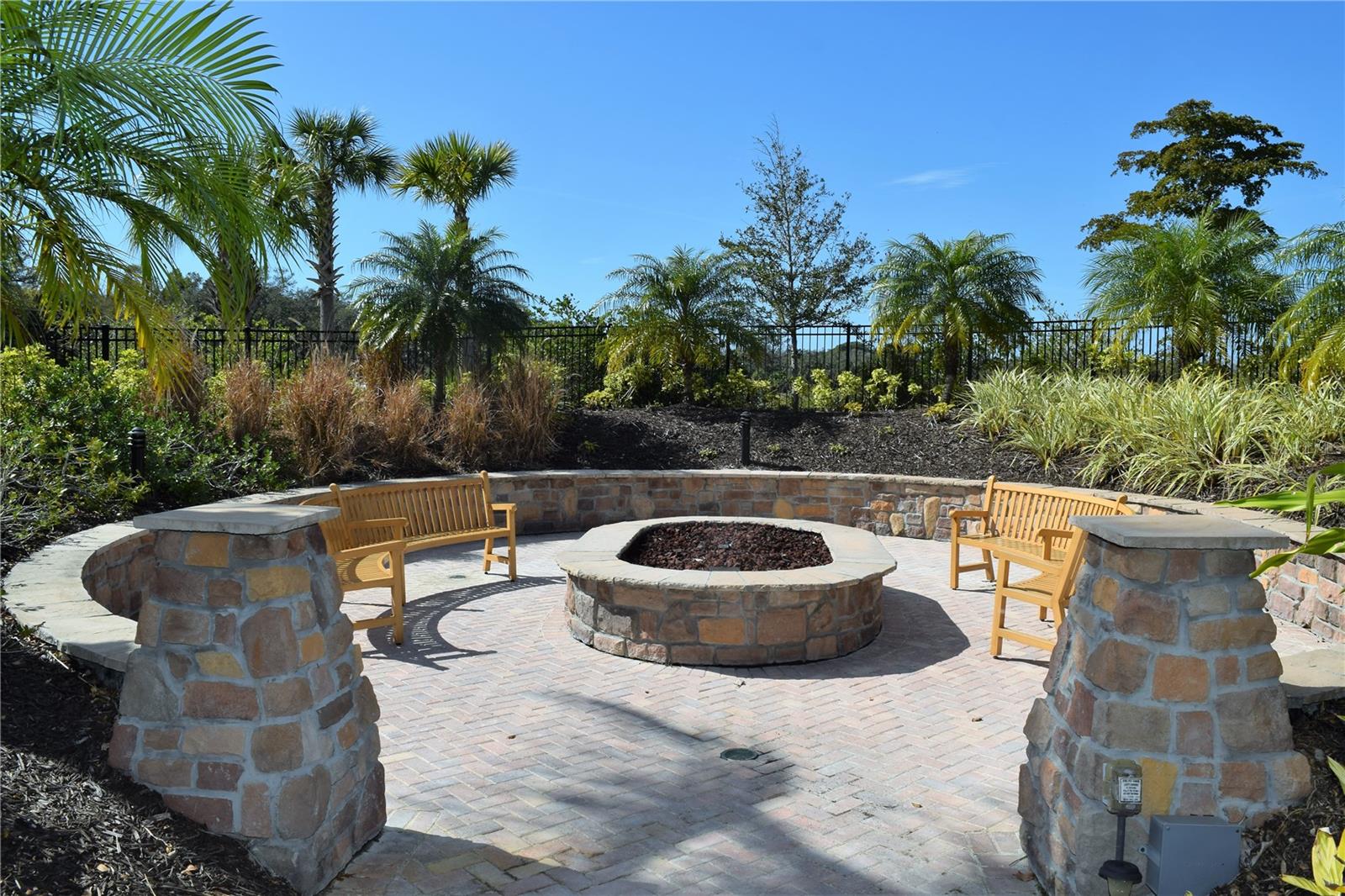 2372 VACCARO DR — photo 53