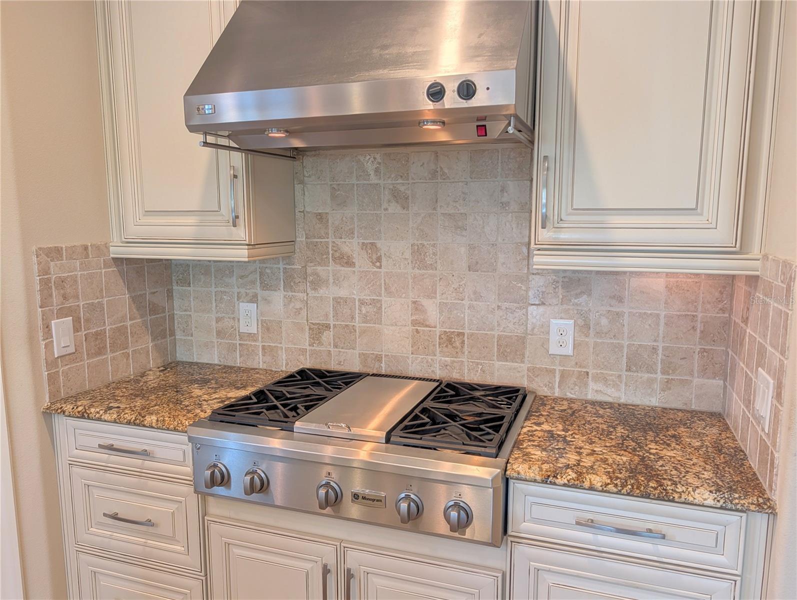 2372 VACCARO DR — photo 13