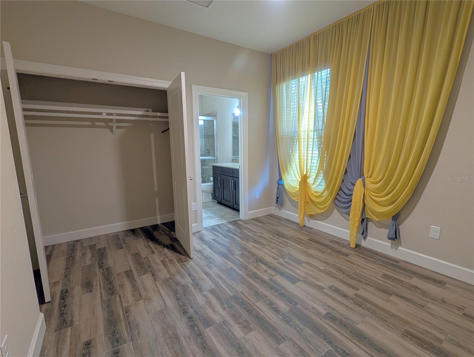 2372 VACCARO DR — photo 30