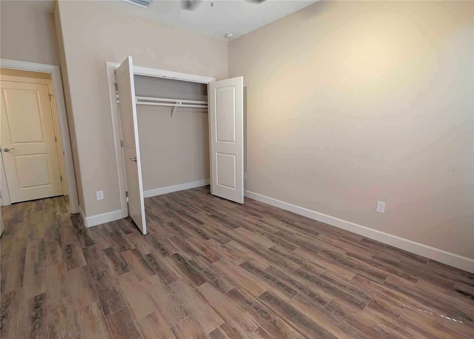 2372 VACCARO DR — photo 33