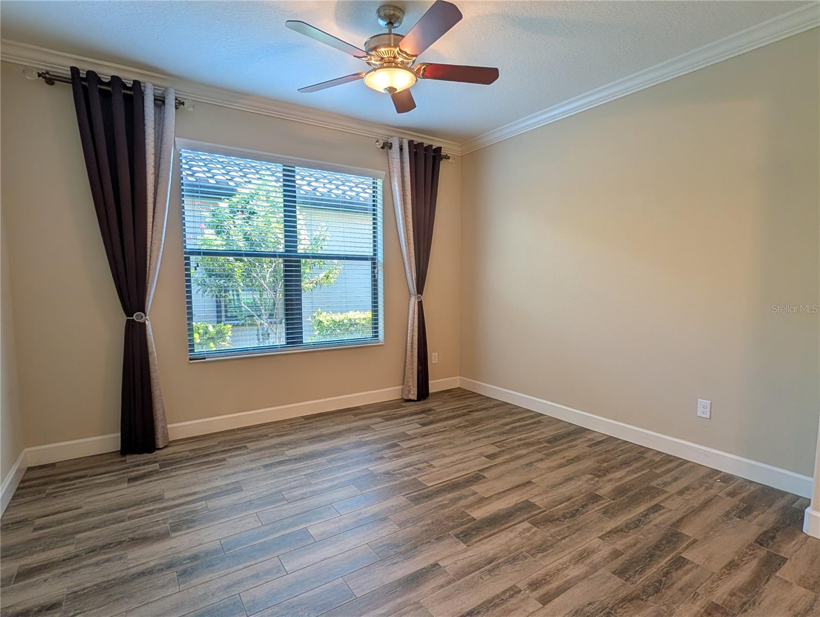 2372 VACCARO DR — photo 36