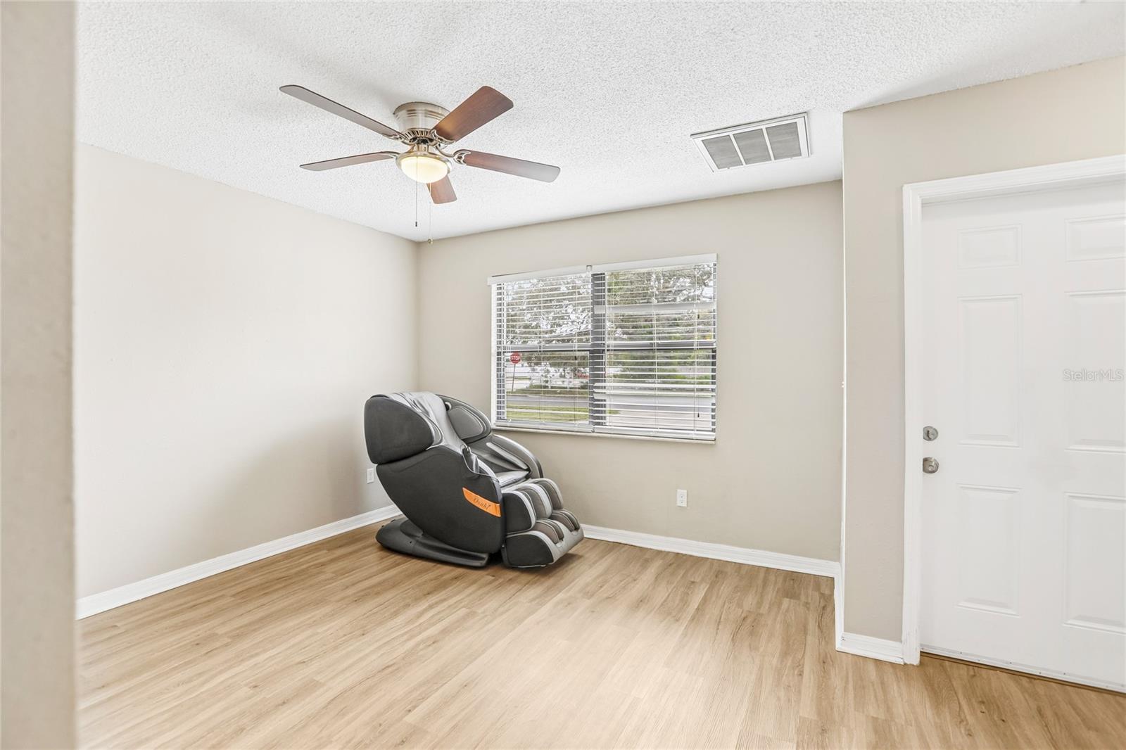 700 13TH CT SW — photo 7