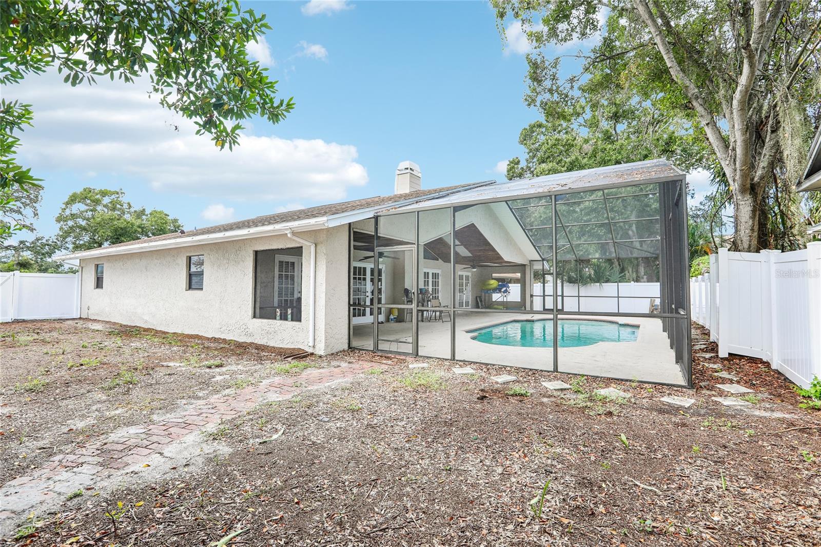 700 13TH CT SW — photo 33