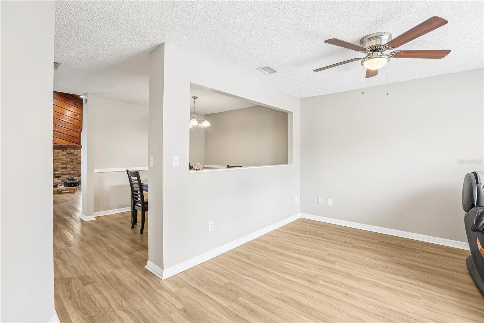 700 13TH CT SW — photo 5