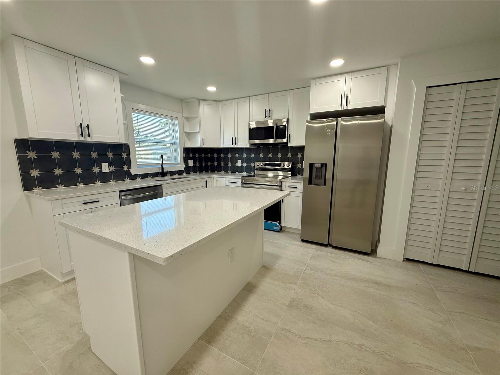 2625 MIRIAM ST S — photo 8