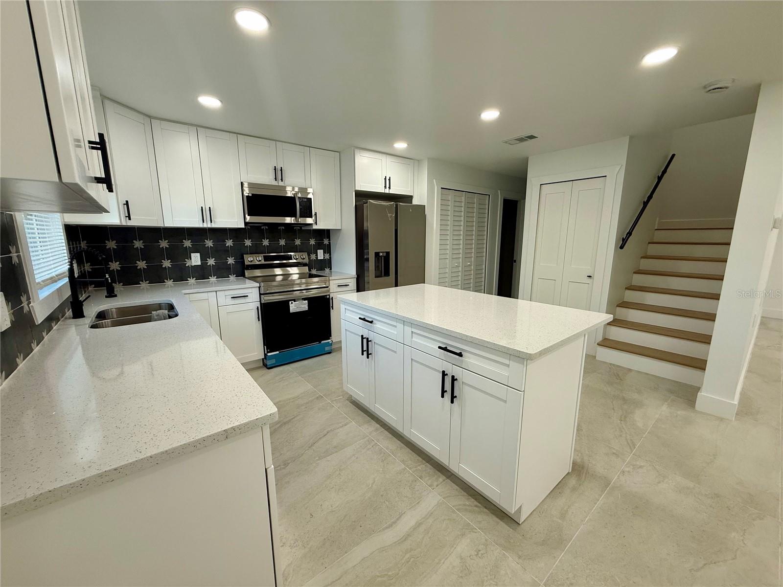 2625 MIRIAM ST S — photo 9