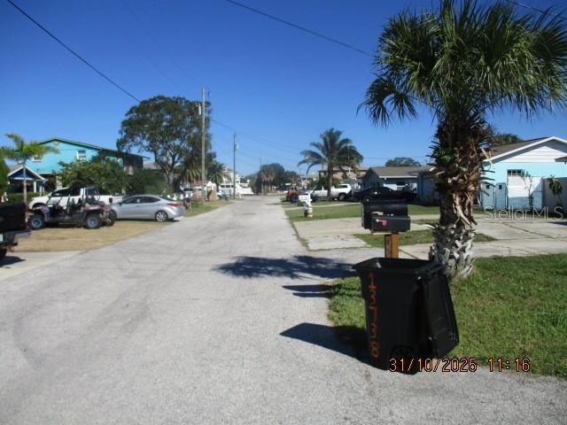 13739 COCO AVE — photo 2