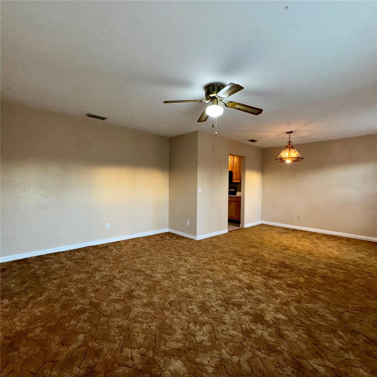 2908 FOREST CIR — photo 8
