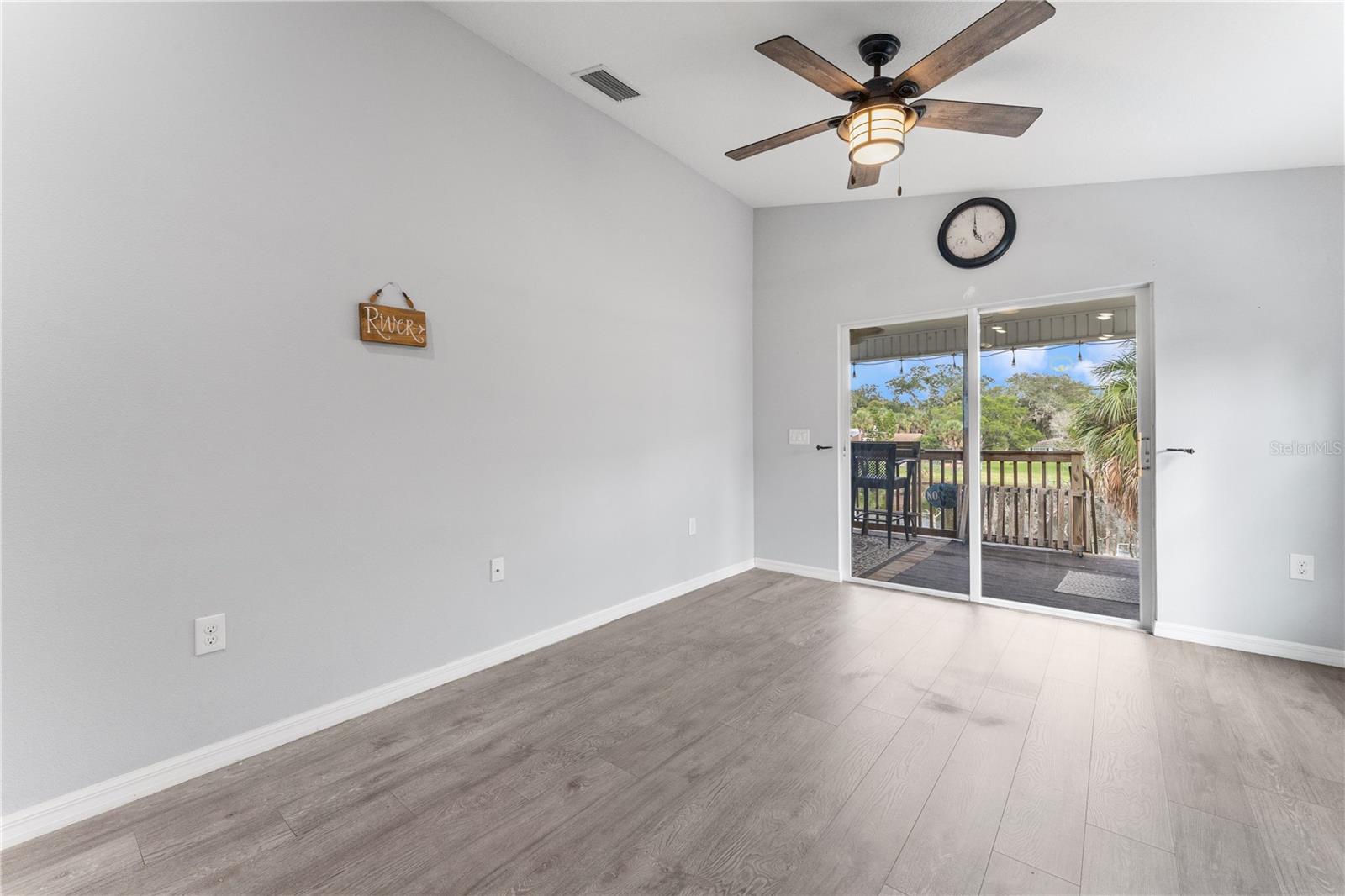 6148 RIVER RD — photo 8