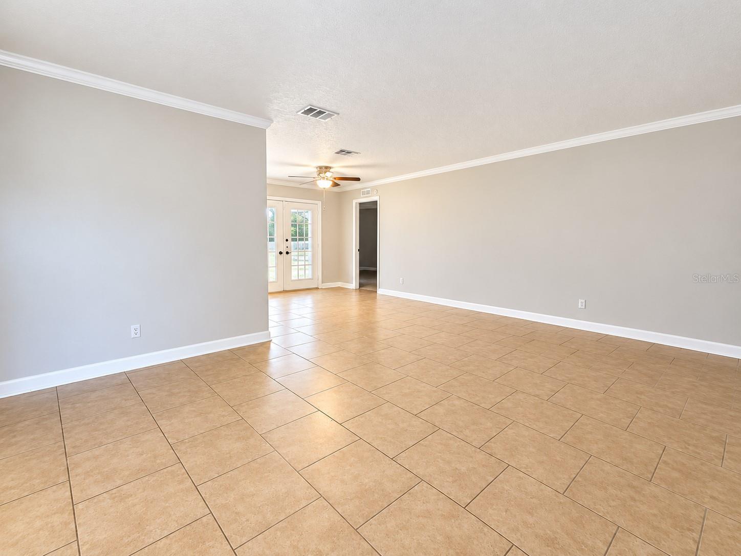 816 EAGLE LN — photo 4