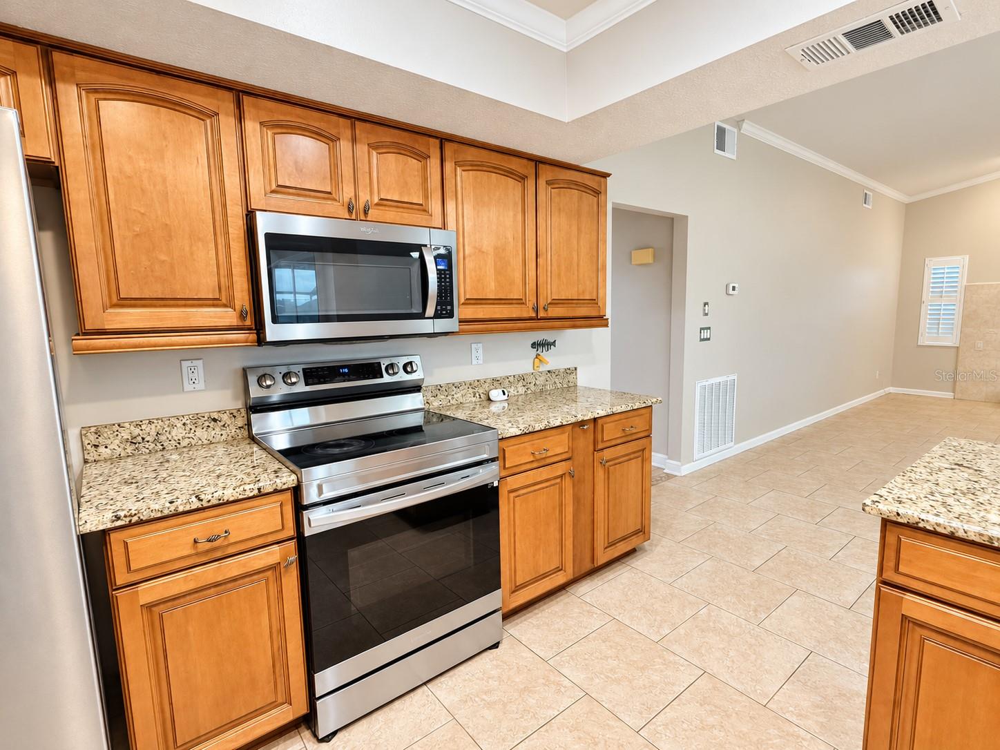 816 EAGLE LN — photo 12