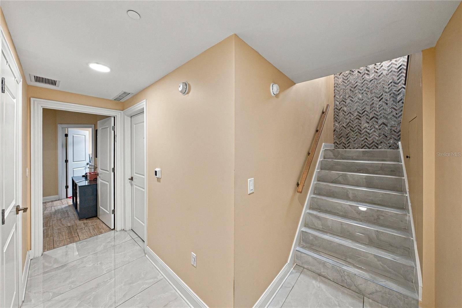 450 KNIGHTS RUN AVE #405 — photo 36