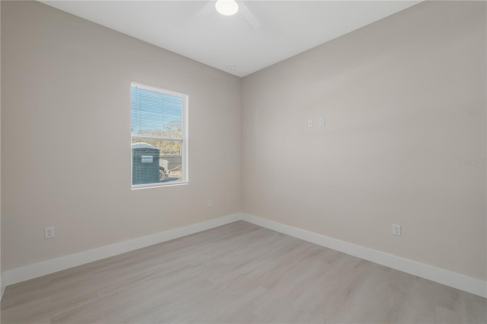 6976 BELLTREE CIR — photo 32