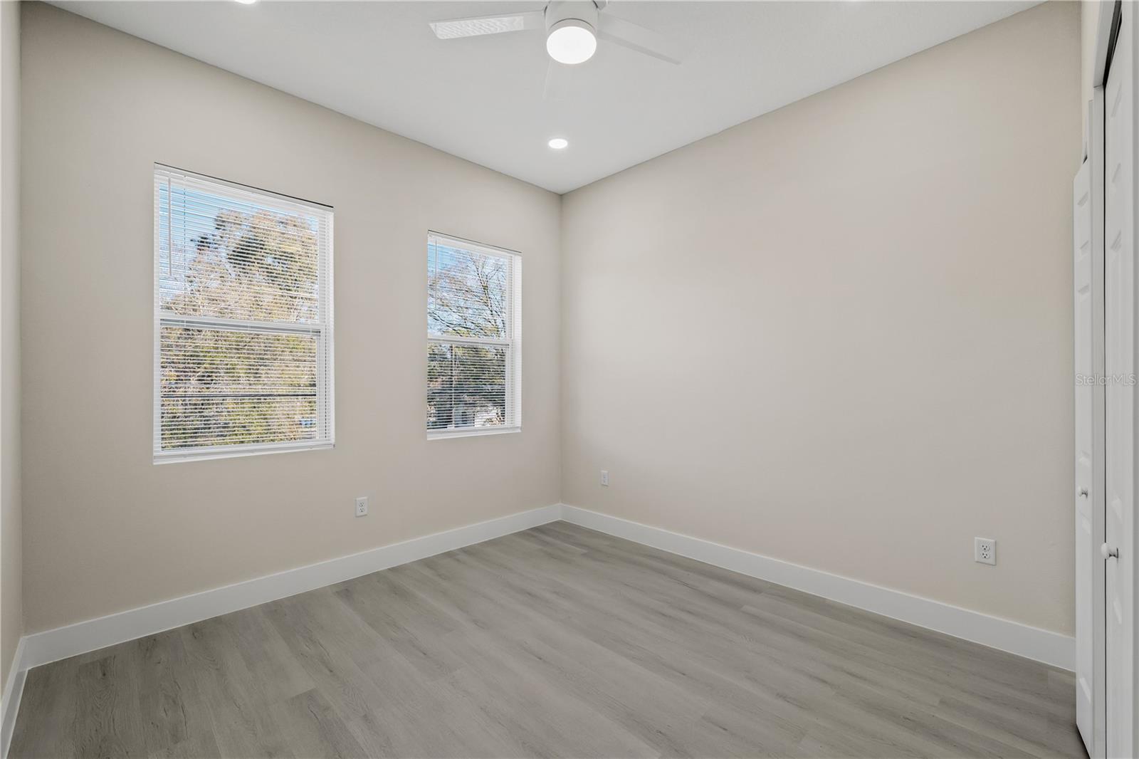 6976 BELLTREE CIR — photo 40