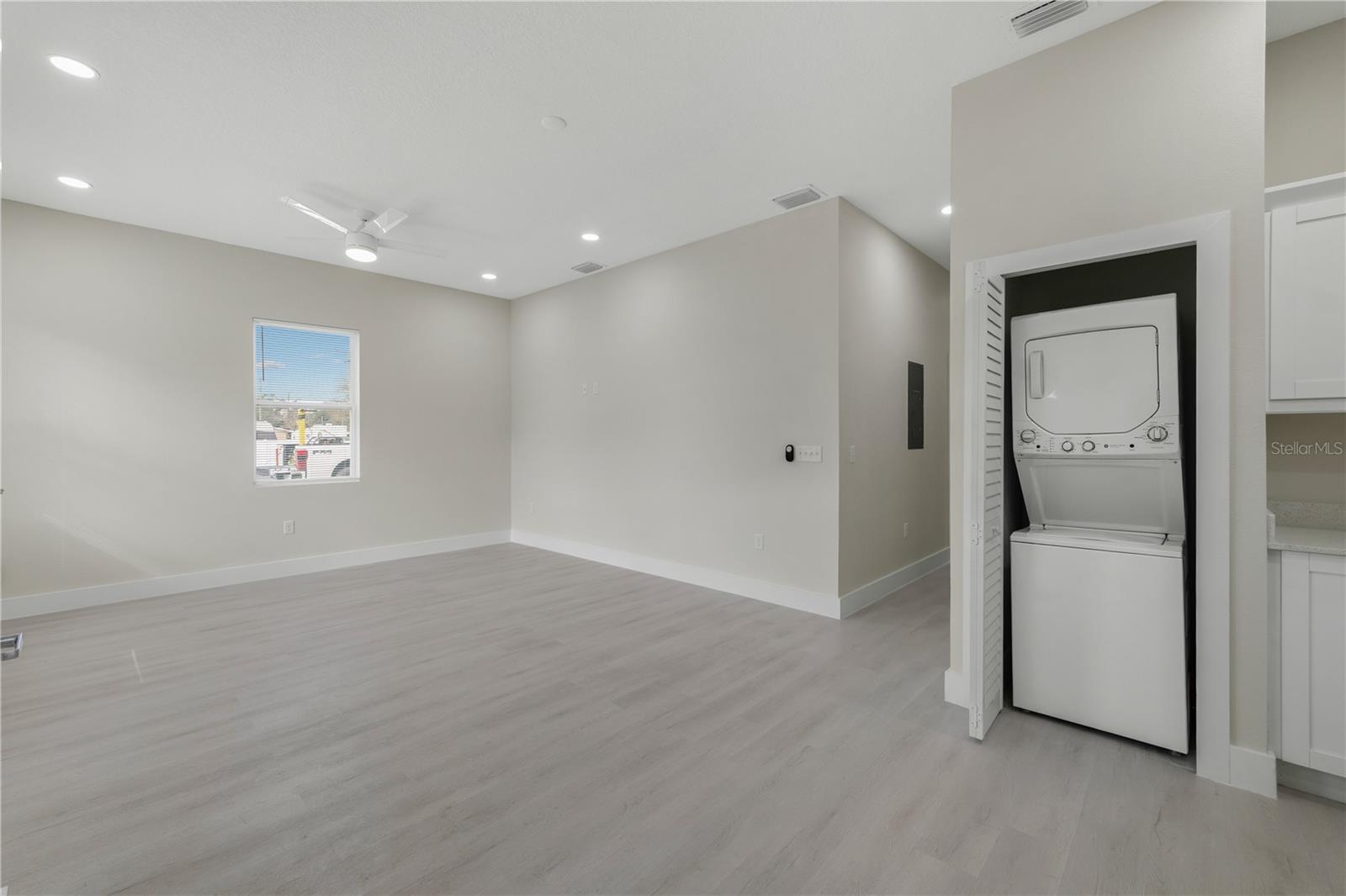 6976 BELLTREE CIR — photo 19