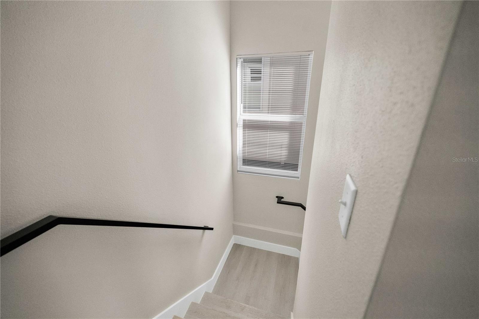 6976 BELLTREE CIR — photo 34